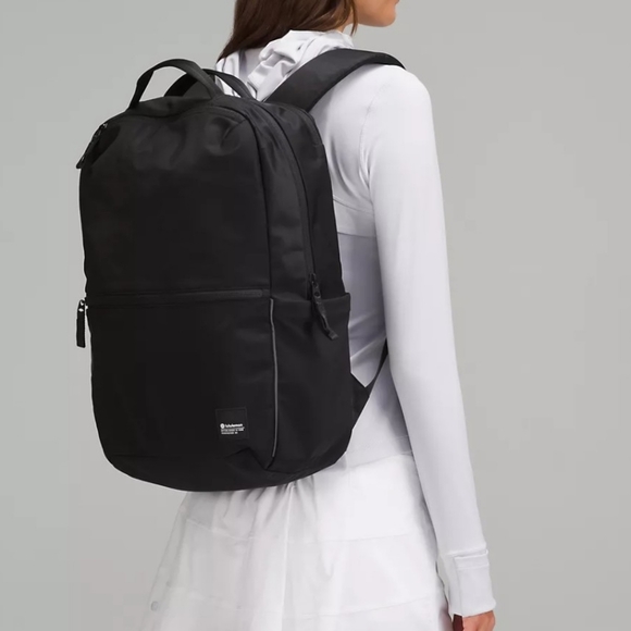 NWT Lululemon Double-Zip Backpack 22L - Picture 5 of 11